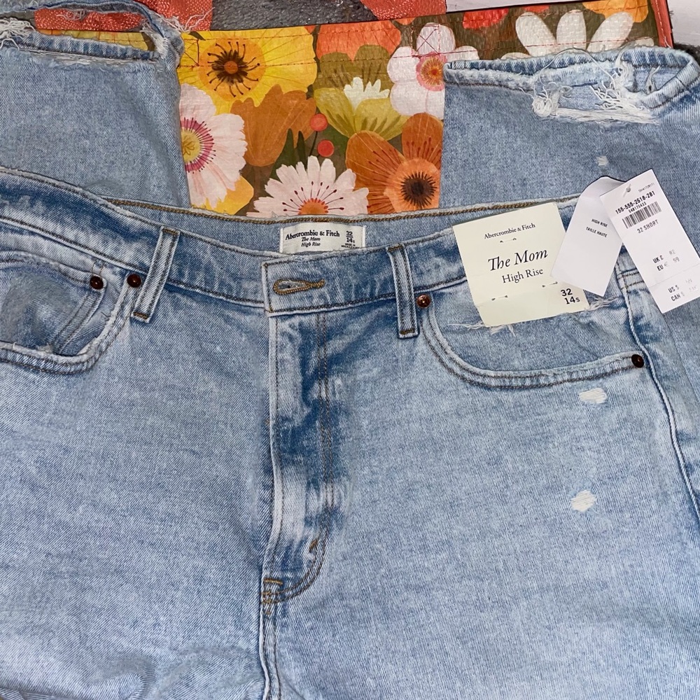 NWT Abercrombie high rise mom jeans